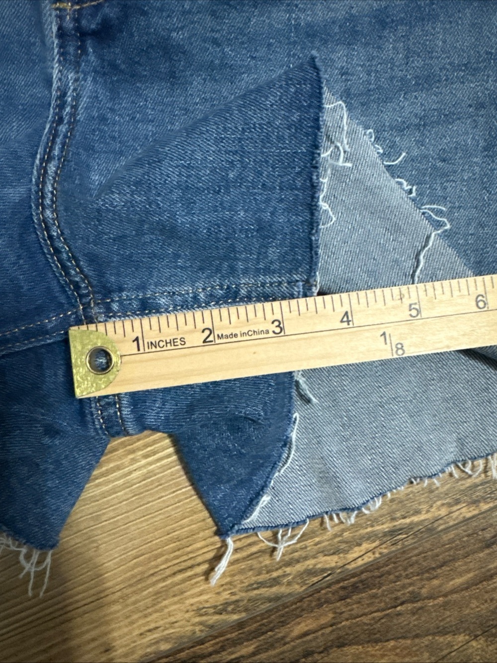 Old Navy Denim Jean Shorts Women’s Size 14 Sky-Hi A-Line High Rise Cutoff - Picture 3 of 7